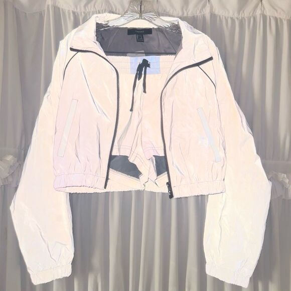FOREVER 21 SILVER REFLECTIVE ACTIVE SHORTS AND JACKET SET - Picture 7 of 12